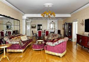 3-к квартира, вторичка, 220м2, 3/10 этаж