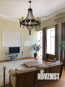 4-к квартира, вторичка, 180м2, 3/5 этаж