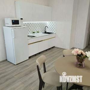 2-к квартира, вторичка, 63м2, 4/18 этаж