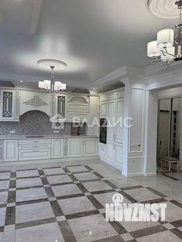 3-к квартира, вторичка, 100м2, 11/22 этаж