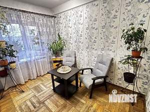 4-к квартира, вторичка, 60м2, 5/5 этаж