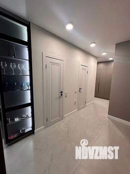 3-к квартира, вторичка, 63м2, 2/18 этаж