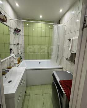 2-к квартира, вторичка, 64м2, 11/18 этаж