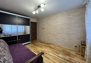 3-к квартира, вторичка, 63м2, 1/5 этаж