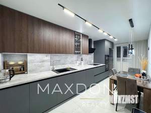 3-к квартира, вторичка, 100м2, 12/19 этаж