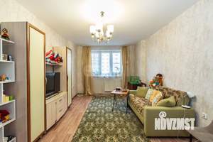 4-к квартира, вторичка, 95м2, 1/16 этаж