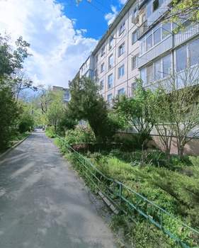 2-к квартира, вторичка, 45м2, 1/5 этаж