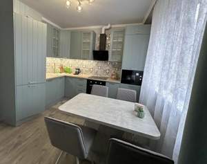 2-к квартира, вторичка, 58м2, 9/18 этаж