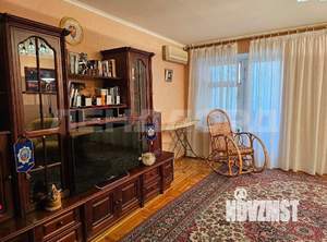 4-к квартира, вторичка, 122м2, 3/10 этаж