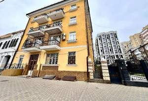 3-к квартира, вторичка, 101м2, 1/4 этаж