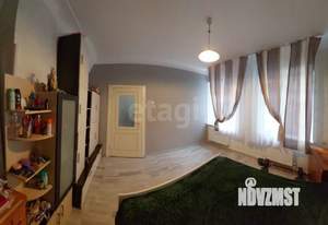 4-к квартира, вторичка, 73м2, 1/3 этаж