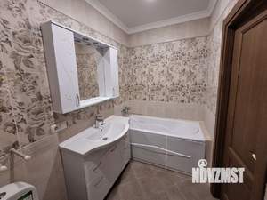 2-к квартира, вторичка, 65м2, 1/10 этаж