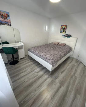 2-к квартира, вторичка, 56м2, 9/9 этаж