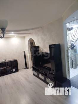 2-к квартира, вторичка, 63м2, 1/9 этаж