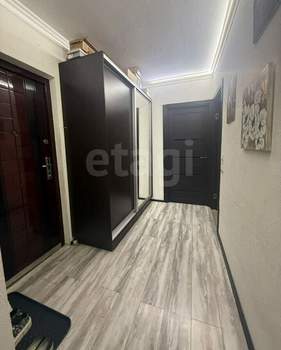 3-к квартира, вторичка, 65м2, 1/9 этаж