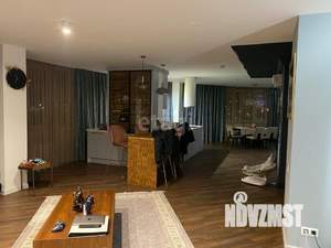 3-к квартира, вторичка, 180м2, 19/32 этаж