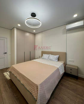 2-к квартира, вторичка, 56м2, 8/13 этаж