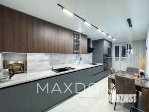 3-к квартира, вторичка, 100м2, 12/19 этаж