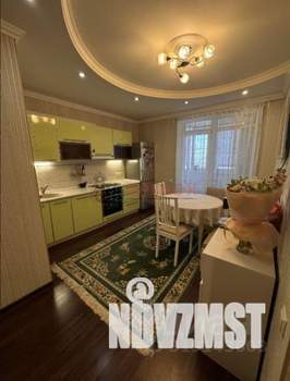 2-к квартира, вторичка, 70м2, 10/17 этаж