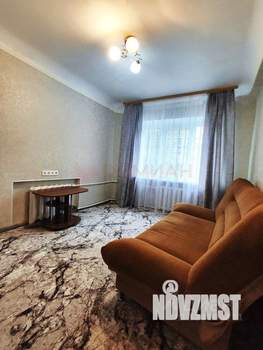 2-к квартира, вторичка, 33м2, 1/5 этаж