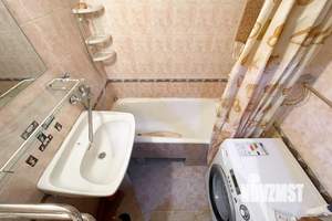 3-к квартира, вторичка, 64м2, 1/9 этаж
