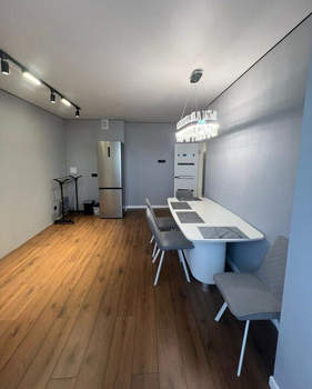 2-к квартира, вторичка, 58м2, 18/18 этаж