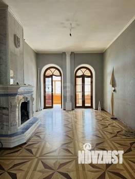 4-к квартира, вторичка, 152м2, 2/4 этаж