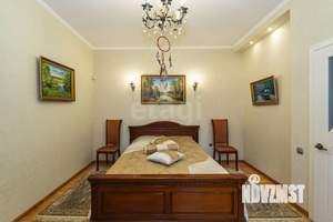 4-к квартира, вторичка, 252м2, 1/3 этаж