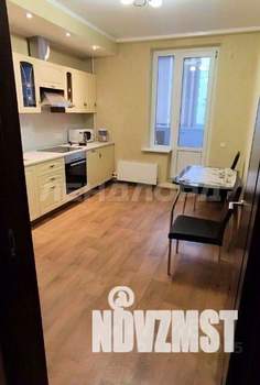 2-к квартира, вторичка, 54м2, 9/17 этаж