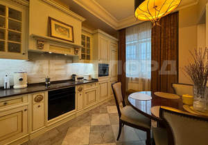 3-к квартира, вторичка, 95м2, 4/4 этаж