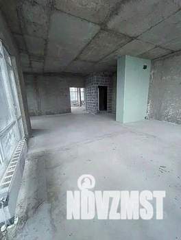 Студия квартира, вторичка, 250м2, 24/24 этаж