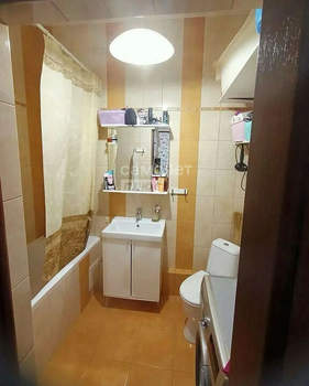 2-к квартира, вторичка, 63м2, 4/4 этаж