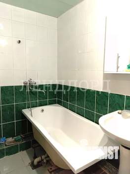 2-к квартира, вторичка, 54м2, 1/1 этаж